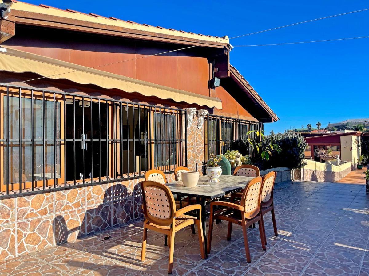 Villa Exquisite Rural House With Garden, Pool And Sea Views à Arico Viejo Extérieur photo