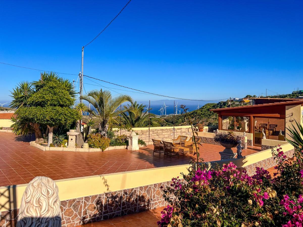 Villa Exquisite Rural House With Garden, Pool And Sea Views à Arico Viejo Extérieur photo
