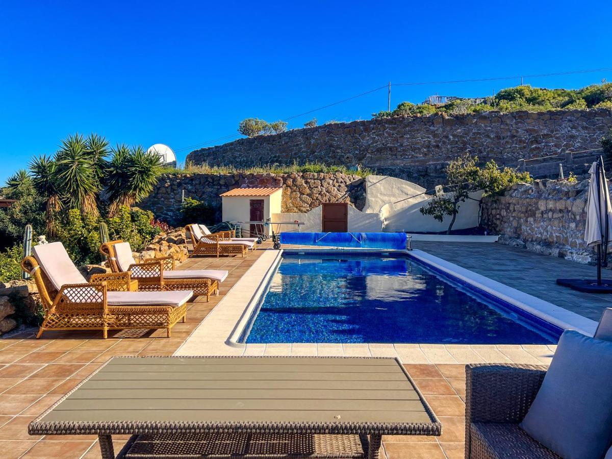 Villa Exquisite Rural House With Garden, Pool And Sea Views à Arico Viejo Extérieur photo