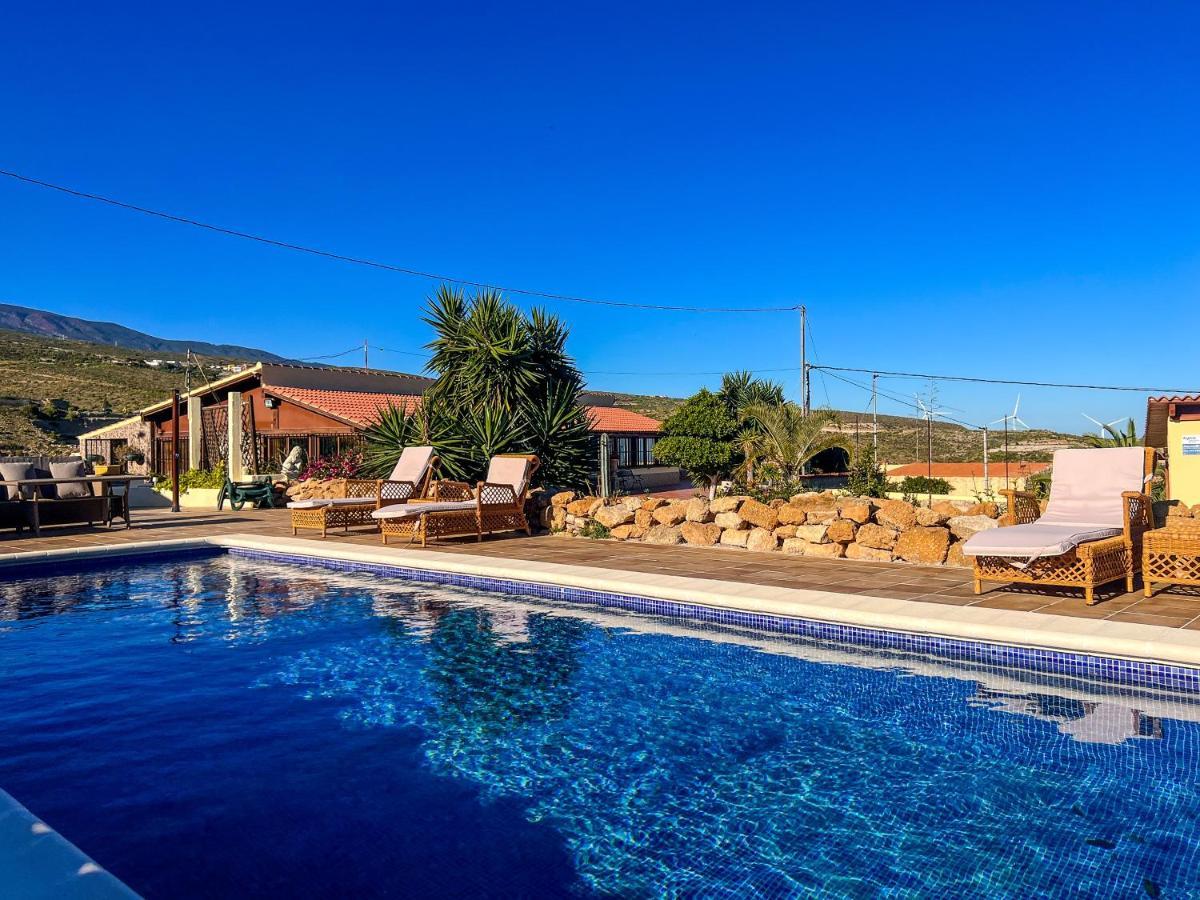 Villa Exquisite Rural House With Garden, Pool And Sea Views à Arico Viejo Extérieur photo