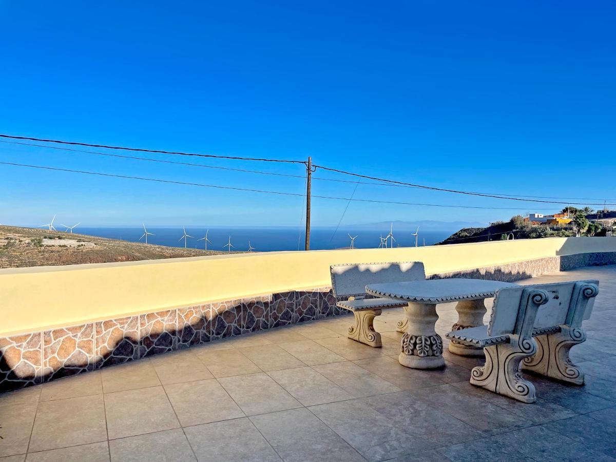 Villa Exquisite Rural House With Garden, Pool And Sea Views à Arico Viejo Extérieur photo