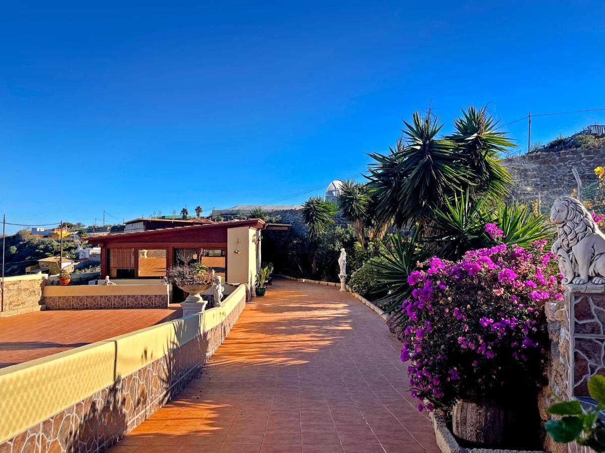 Villa Exquisite Rural House With Garden, Pool And Sea Views à Arico Viejo Extérieur photo
