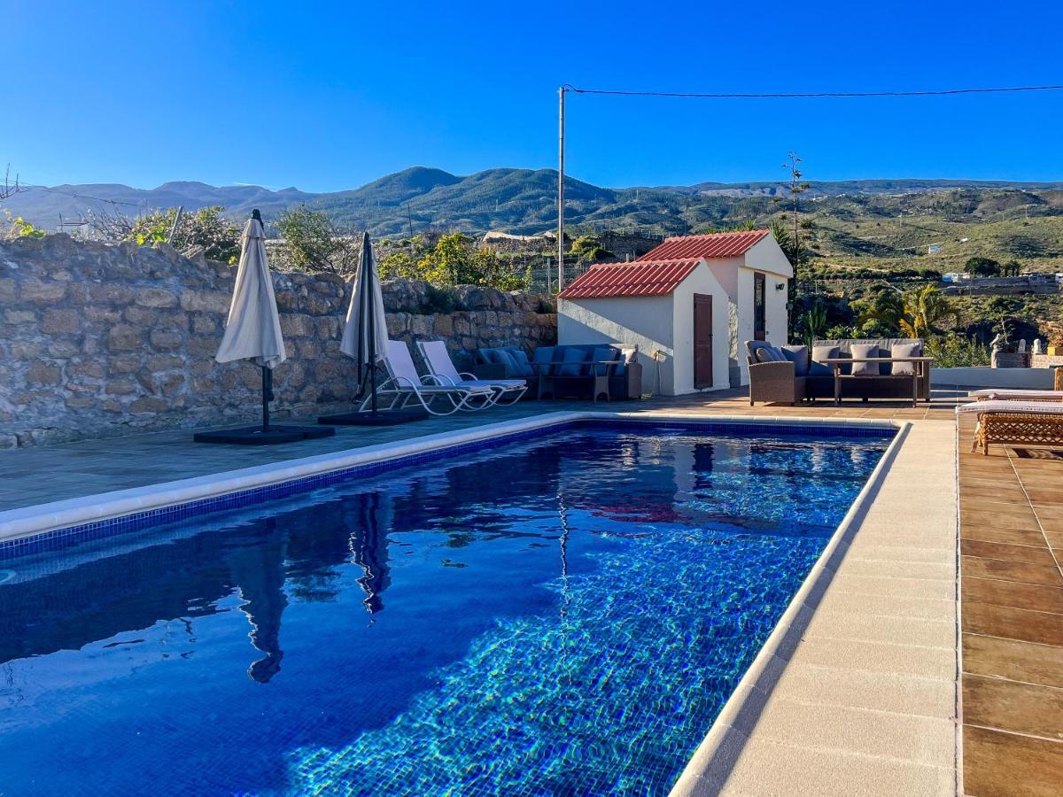 Villa Exquisite Rural House With Garden, Pool And Sea Views à Arico Viejo Extérieur photo
