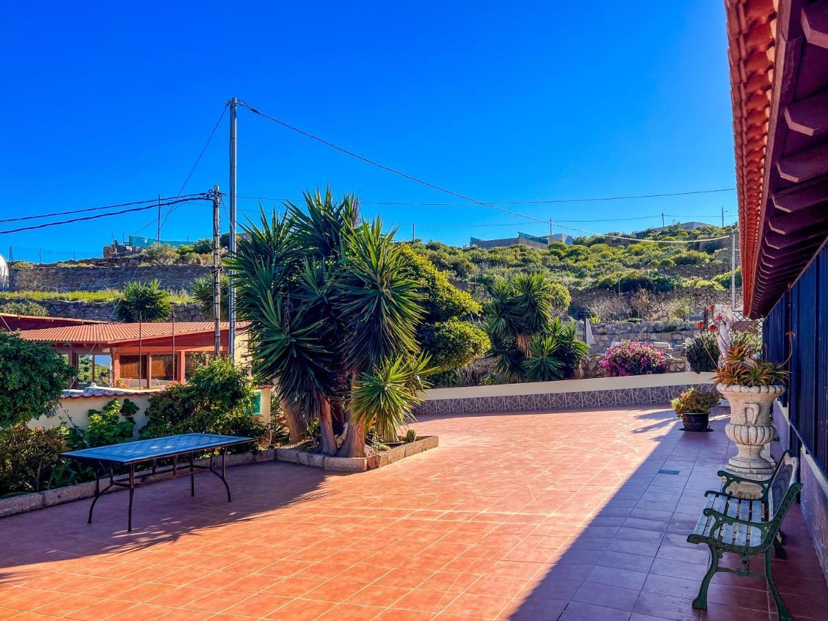 Villa Exquisite Rural House With Garden, Pool And Sea Views à Arico Viejo Extérieur photo