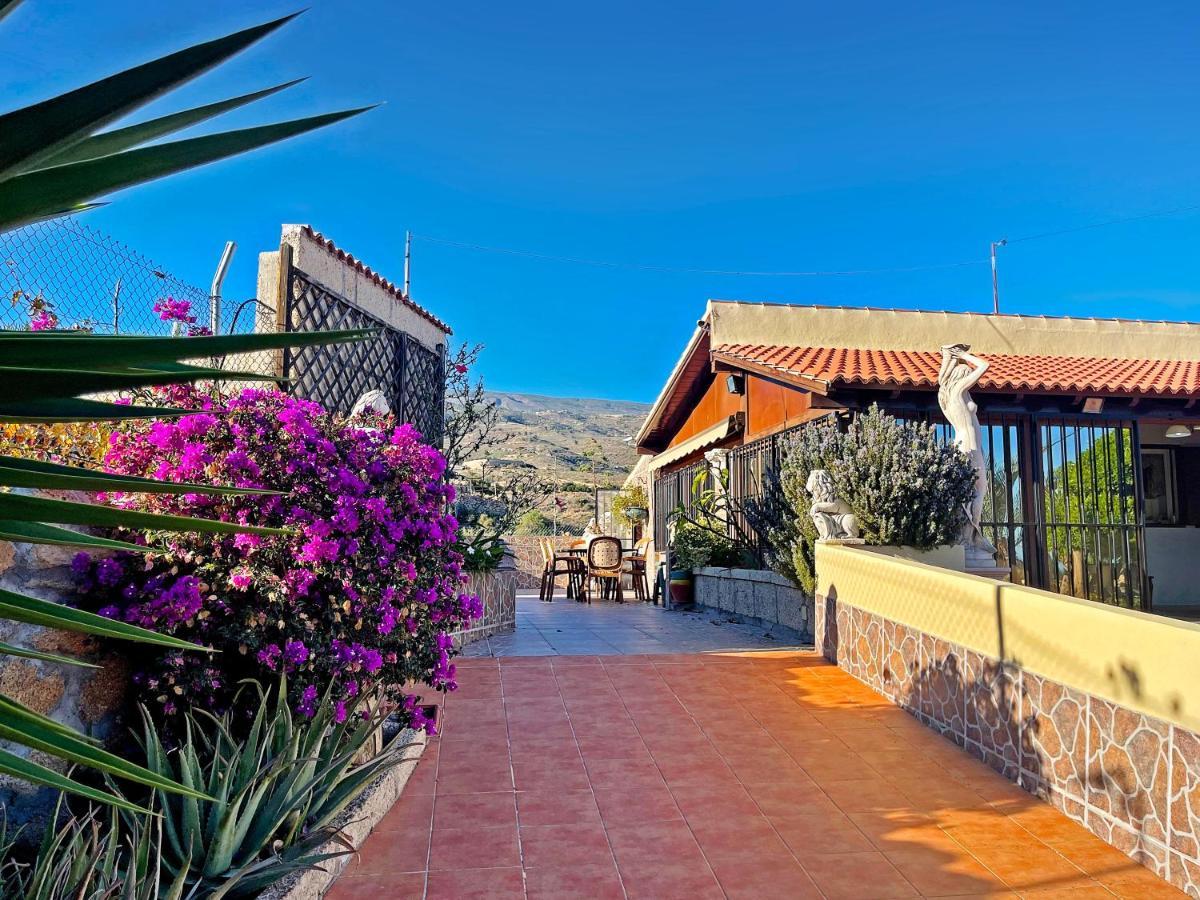 Villa Exquisite Rural House With Garden, Pool And Sea Views à Arico Viejo Extérieur photo