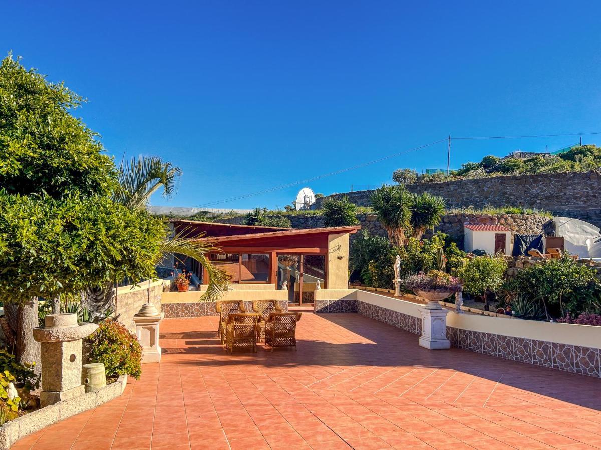 Villa Exquisite Rural House With Garden, Pool And Sea Views à Arico Viejo Extérieur photo