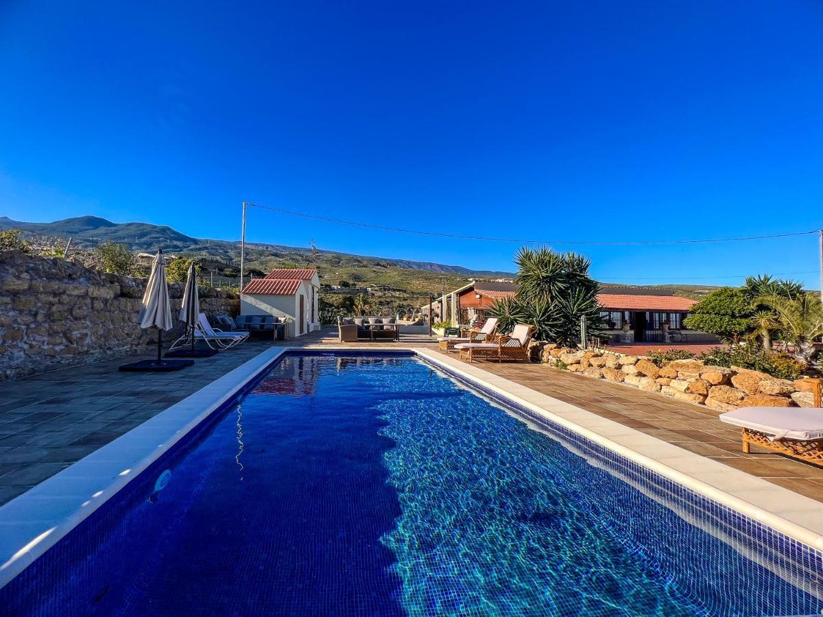 Villa Exquisite Rural House With Garden, Pool And Sea Views à Arico Viejo Extérieur photo